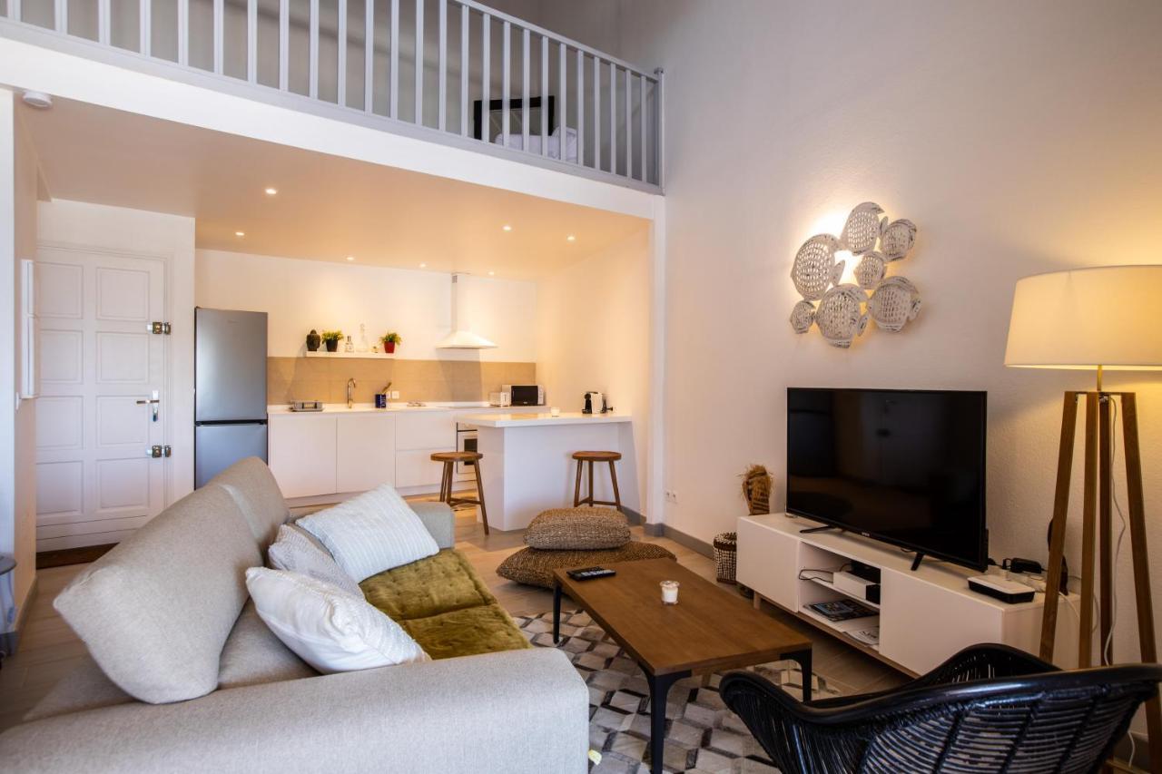 Stunning New Apartment With View Of Orient Bay Quarter of Orleans Exterior foto