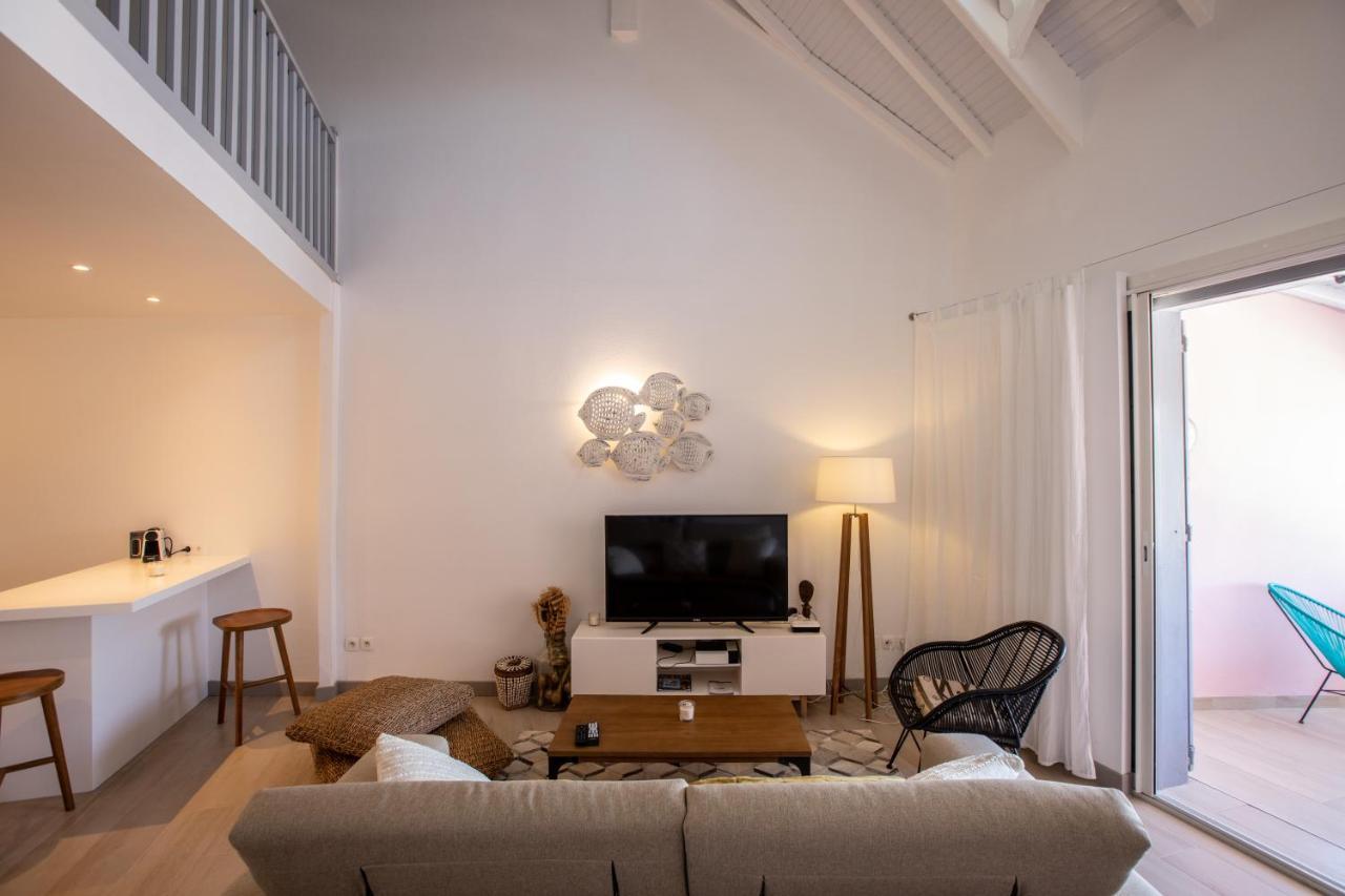 Stunning New Apartment With View Of Orient Bay Quarter of Orleans Exterior foto